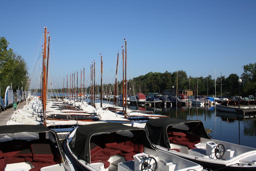 Holiday Home De Zuwe - Loosdrecht Kortenhoef Стая снимка