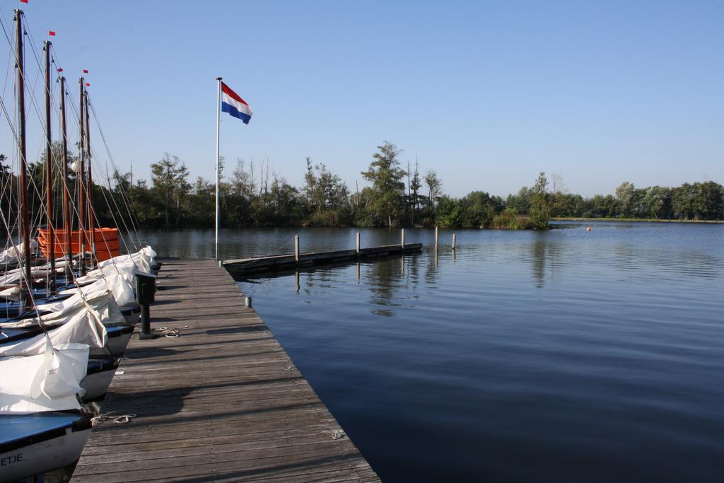 Holiday Home De Zuwe - Loosdrecht Kortenhoef Стая снимка